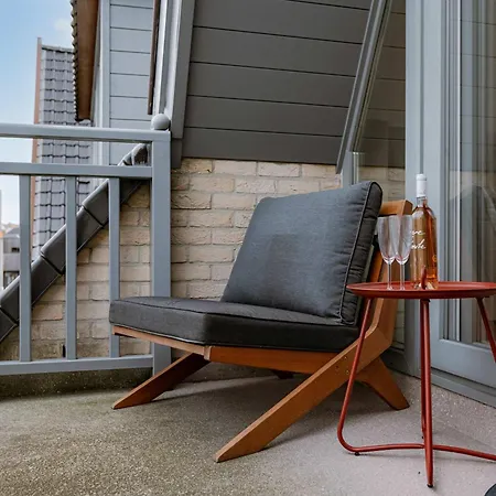 Cozy With Balcony With Parking * 데한